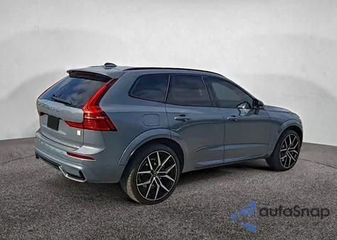 2024 Volvo Xc60 Polestar Engineered z USA, uszkodzony, nr VIN YV4H60DP2R1931533